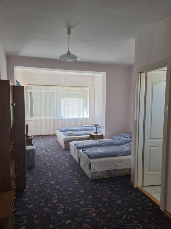 Tabàn Vendégház Balatonlelle Exterior foto